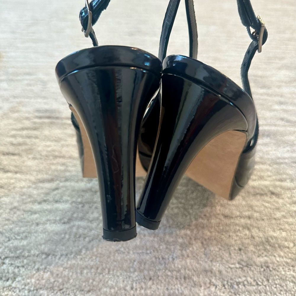 Stuart Weitzman Peekapoo black patent leather slingback shoe size 9 - Picture 4 of 6